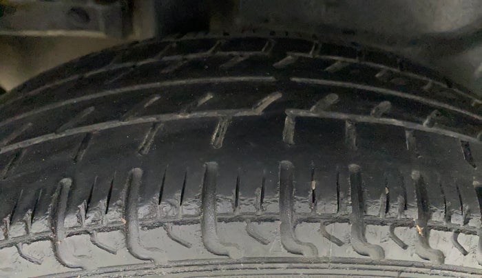 2012 Maruti Swift Dzire VXI, Petrol, Manual, 72,402 km, Right Rear Tyre Tread