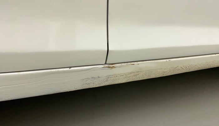 2012 Maruti Swift Dzire VXI, Petrol, Manual, 72,402 km, Right running board - Slightly dented