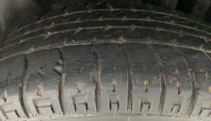 2012 Maruti Swift Dzire VXI, Petrol, Manual, 72,402 km, Left Rear Tyre Tread