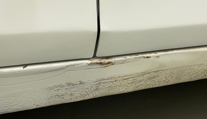 2012 Maruti Swift Dzire VXI, Petrol, Manual, 72,402 km, Right running board - Slightly rusted