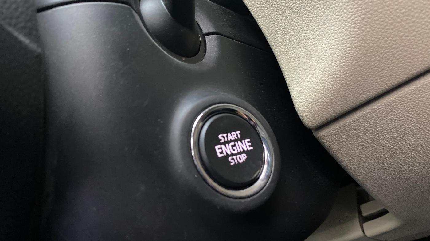 2023 Skoda SLAVIA STYLE 1.0L TSI AT, Petrol, Automatic, 76,281 km, Keyless Start/ Stop Button