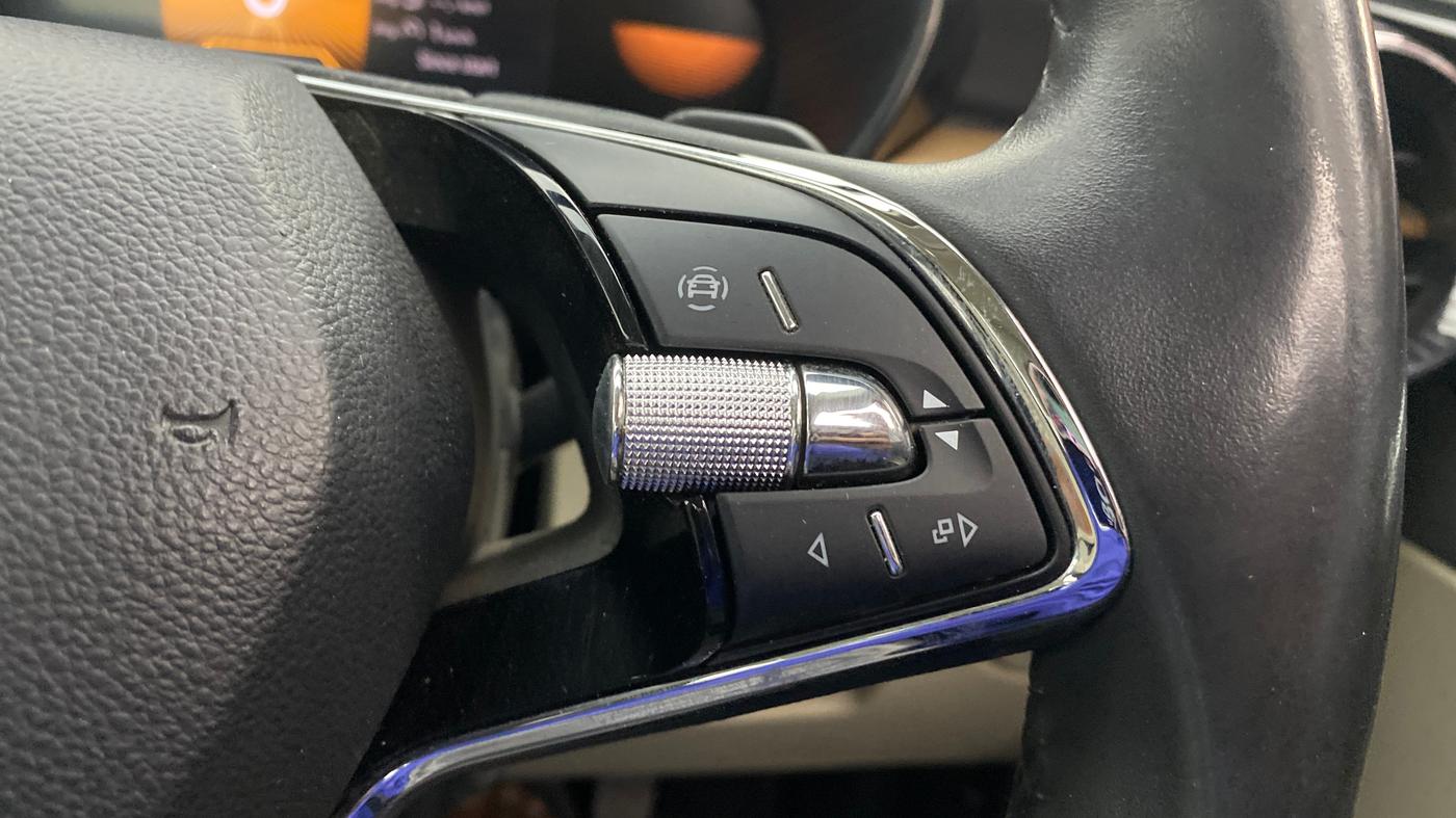 2023 Skoda SLAVIA STYLE 1.0L TSI AT, Petrol, Automatic, 76,281 km, Adaptive Cruise Control