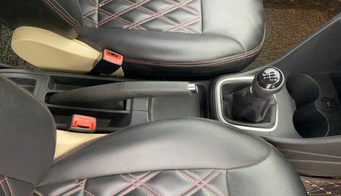 2016 Volkswagen Polo HIGHLINE1.2L, Petrol, Manual, 43,413 km, Gear Lever