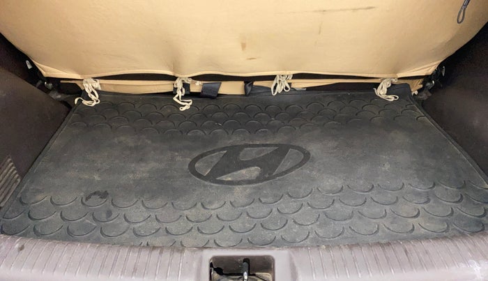 2010 Hyundai Santro Xing GL, Petrol, Manual, 30,754 km, Boot Inside