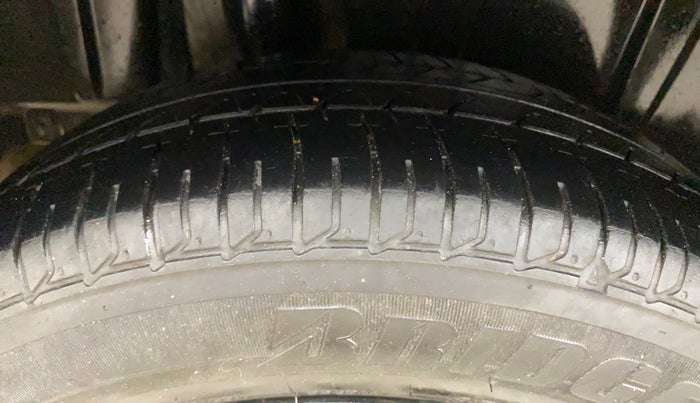 2019 Maruti XL6 ZETA AT, Petrol, Automatic, 84,749 km, Right Rear Tyre Tread
