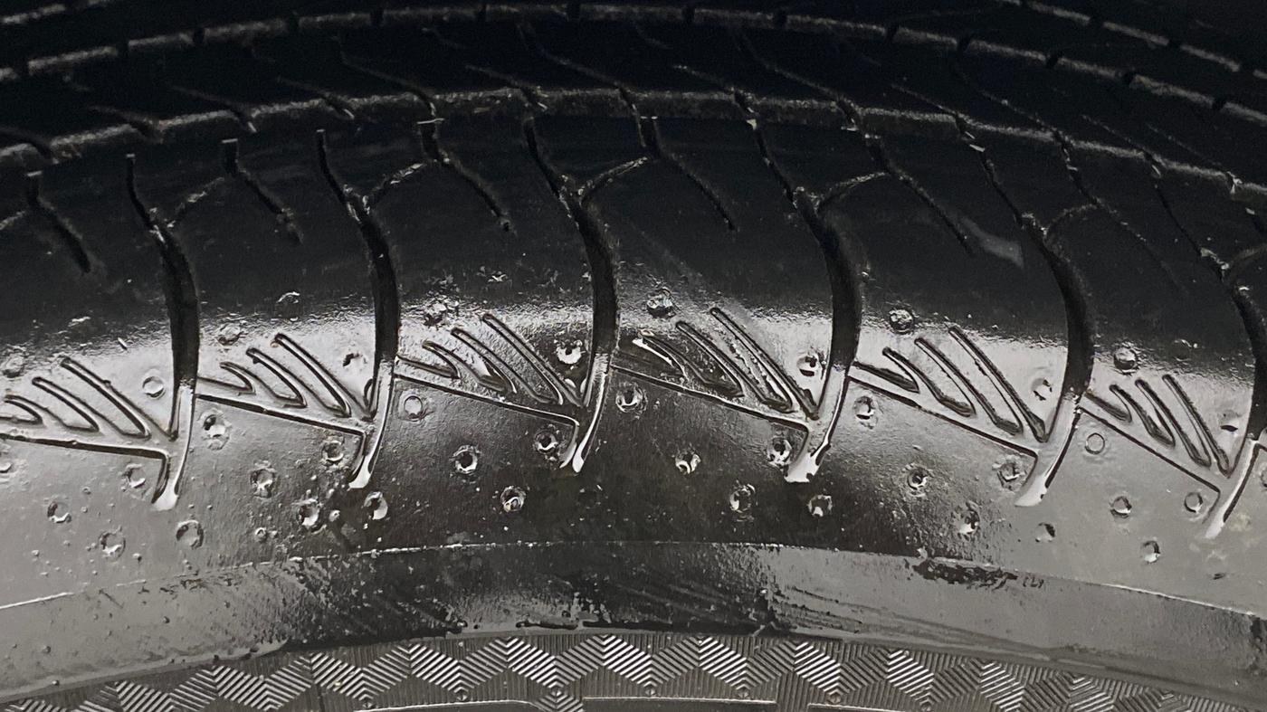 2023 Maruti Grand Vitara ZETA SMART HYBRID, Petrol, Manual, 75,851 km, Right Front Tyre Tread