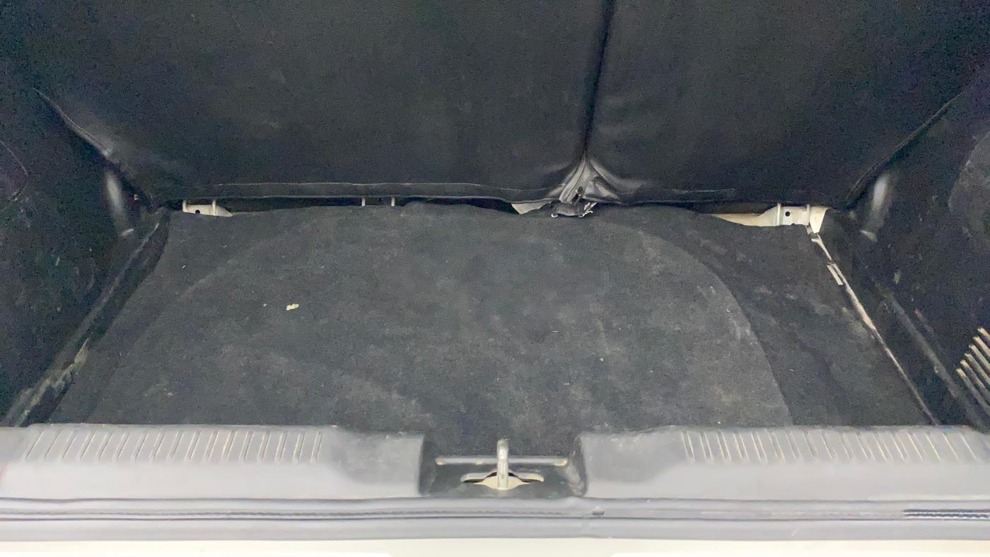 2018 Maruti Swift ZDI AMT, Diesel, Automatic, 1,05,505 km, Boot Inside