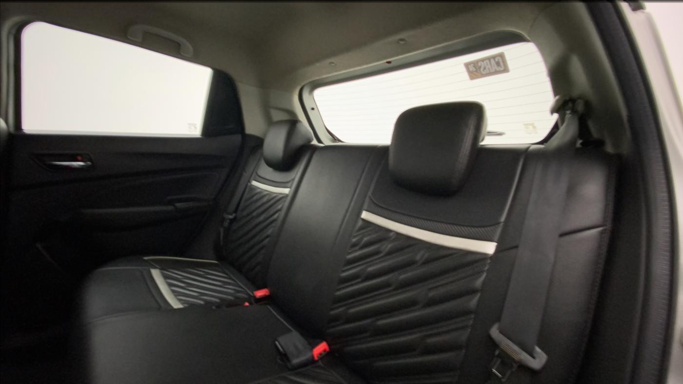 2018 Maruti Swift ZDI AMT, Diesel, Automatic, 1,05,505 km, Right Side Rear Door Cabin