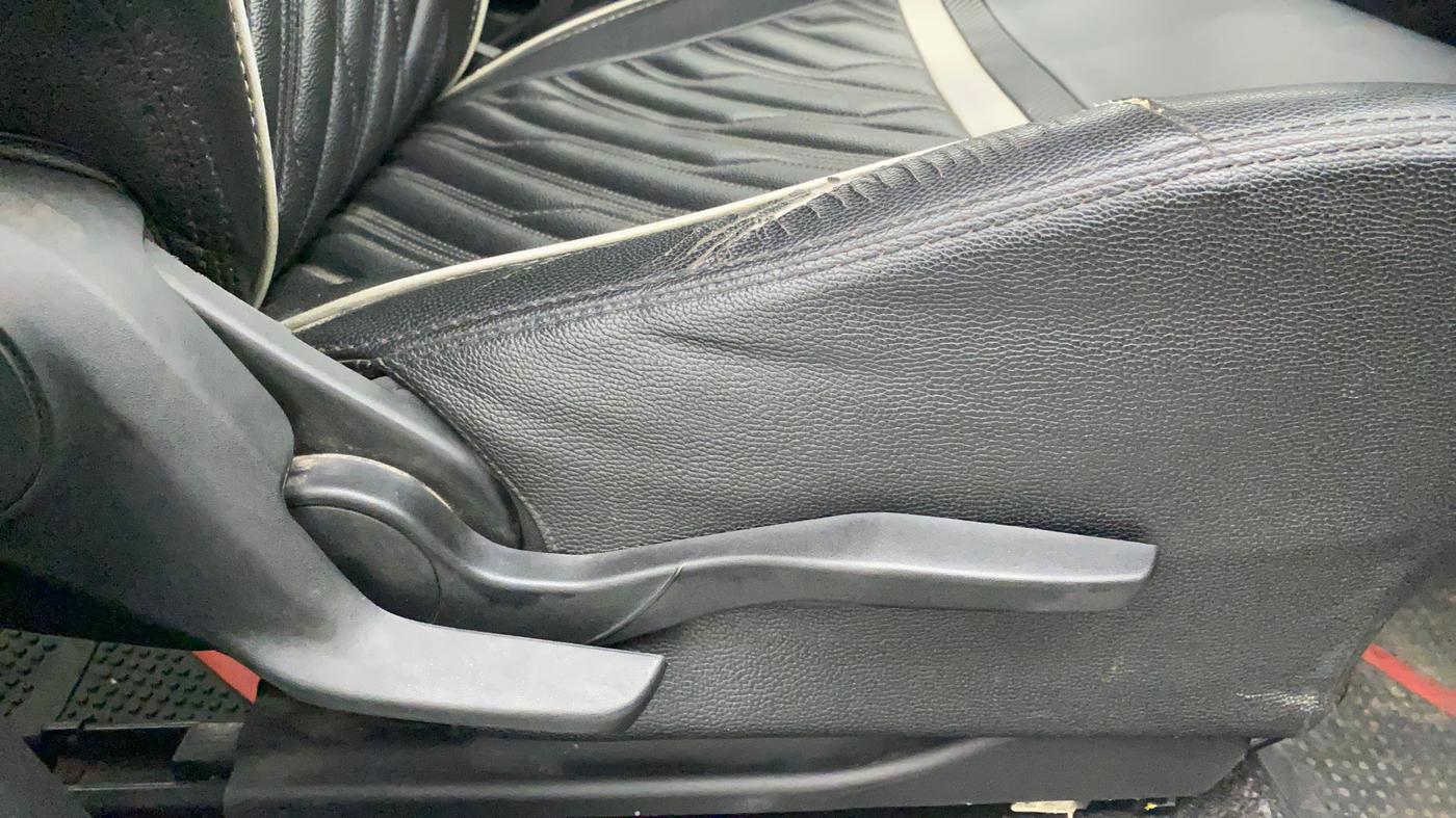 2018 Maruti Swift ZDI AMT, Diesel, Automatic, 1,05,505 km, Driver Side Adjustment Panel
