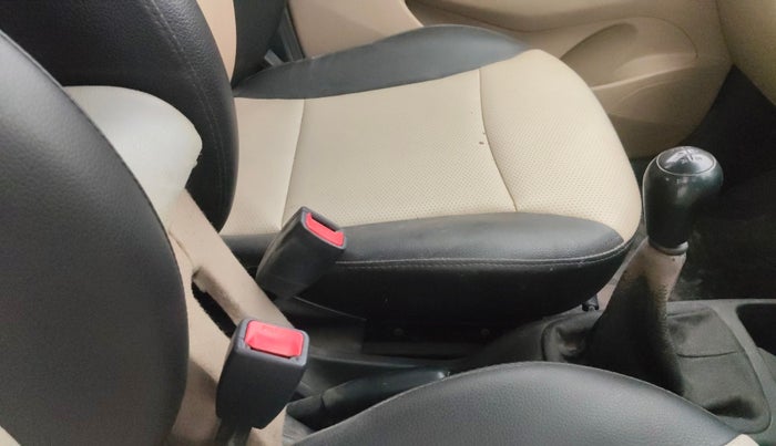 2014 Hyundai Eon ERA +, Petrol, Manual, 78,367 km, Gear Lever