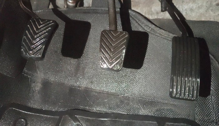 2014 Hyundai Eon ERA +, Petrol, Manual, 78,367 km, Pedals