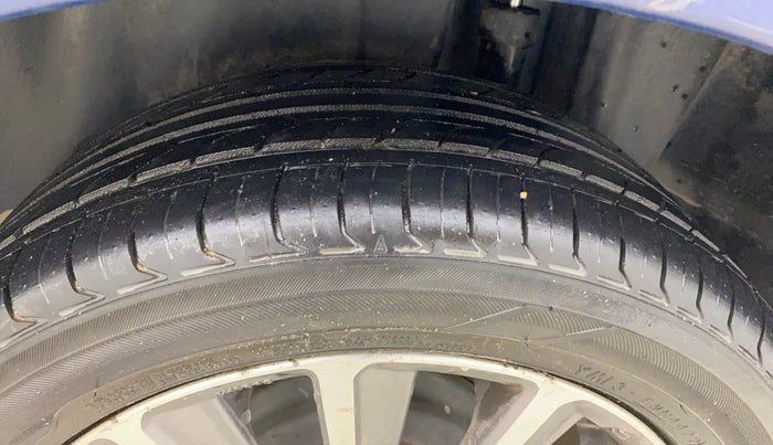 2018 Maruti Ciaz ALPHA 1.5 SHVS PETROL, CNG, Manual, 66,130 km, Left Rear Tyre Tread