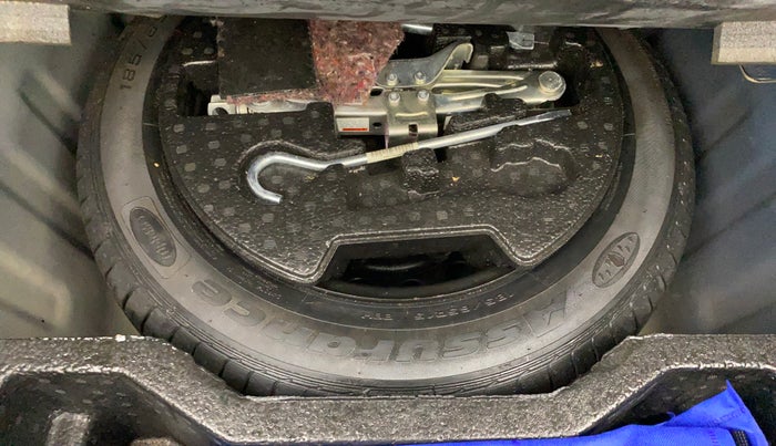 2018 Maruti Ciaz ALPHA 1.5 SHVS PETROL, CNG, Manual, 66,130 km, Spare Tyre