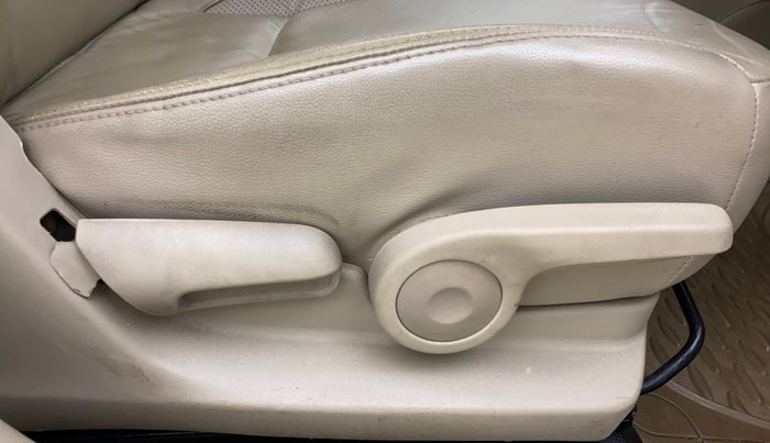 2018 Maruti Ciaz ALPHA 1.5 SHVS PETROL, CNG, Manual, 66,130 km, Driver Side Adjustment Panel