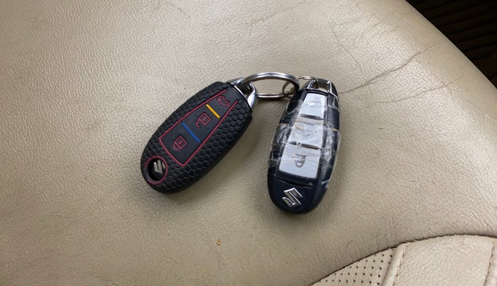 2018 Maruti Ciaz ALPHA 1.5 SHVS PETROL, CNG, Manual, 66,130 km, Key Close Up