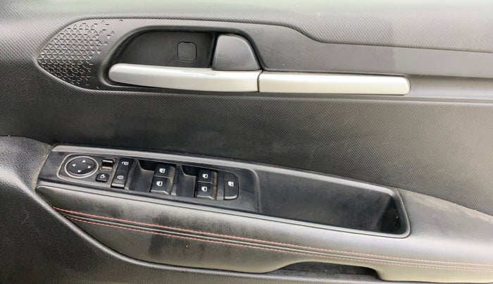 2021 KIA SONET GTX PLUS 1.5 AT, Diesel, Automatic, 40,112 km, Driver Side Door Panels Control