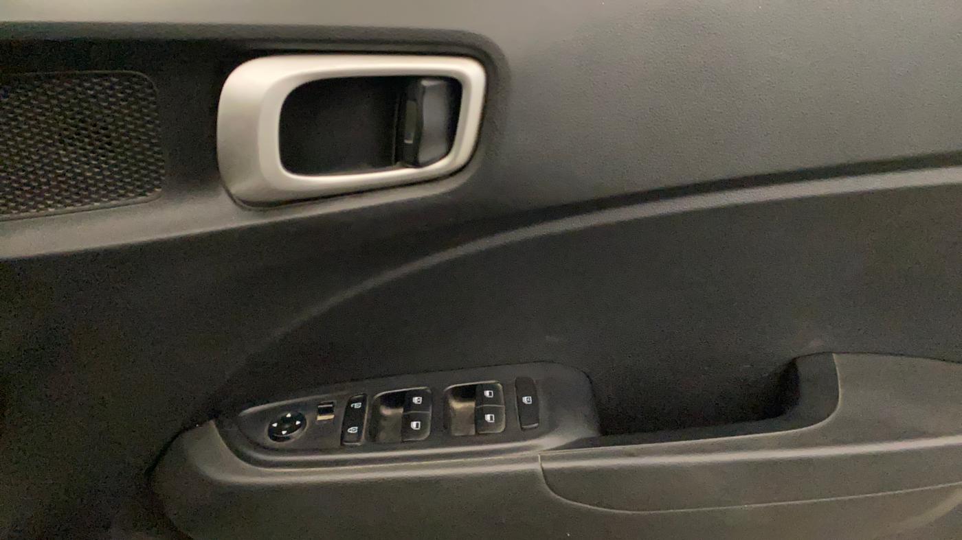 2019 Hyundai VENUE S 1.0 TURBO DCT, Petrol, Automatic, 69,299 km, Driver Side Door Panels Control