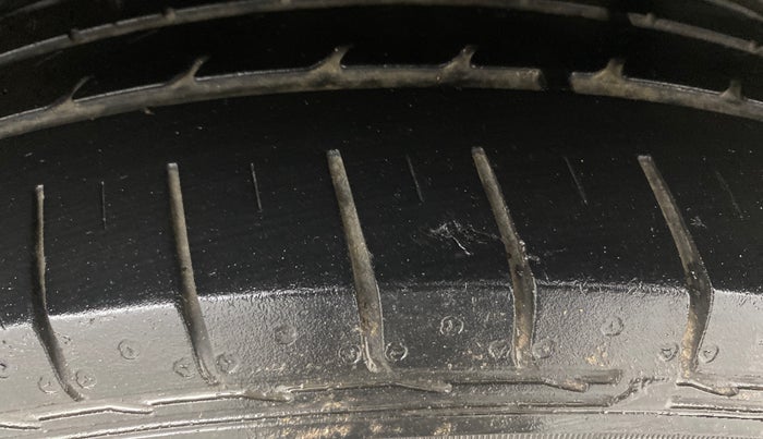 2023 KIA SELTOS HTX PETROL 1.5, Petrol, Manual, 29,874 km, Left Rear Tyre Tread