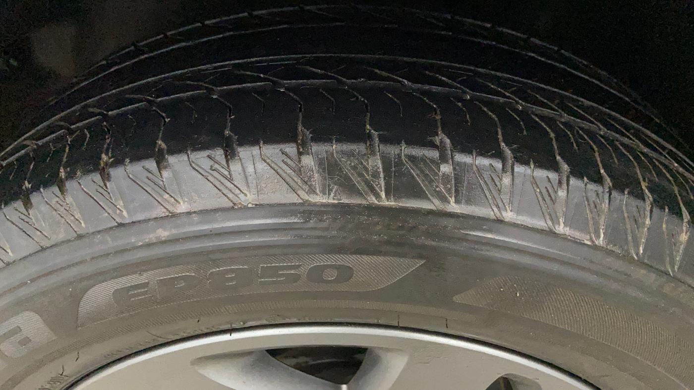 2022 Tata Safari XT PLUS, Diesel, Manual, 39,402 km, Left Front Tyre Tread