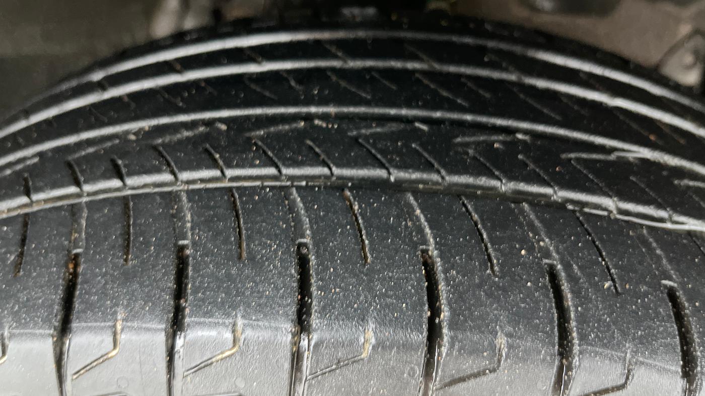 2021 Renault Duster RXZ 1.3 TURBO PETROL MT, Petrol, Manual, 88,977 km, Right Front Tyre Tread