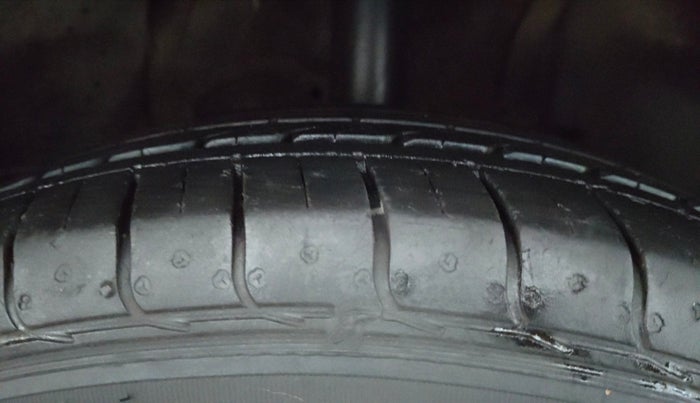 2021 Tata NEXON XM SUNROOF PETROL, Petrol, Manual, 35,069 km, Right Front Tyre Tread