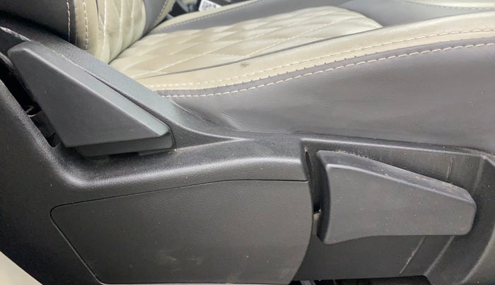 2024 Renault TRIBER RXZ, Petrol, Manual, 11,258 km, Driver Side Adjustment Panel