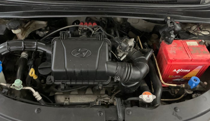 2015 Hyundai i10 MAGNA 1.1, CNG, Manual, 66,077 km, Engine View