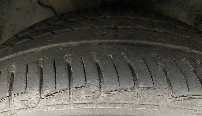 2015 Volkswagen Jetta COMFORTLINE TSI, Petrol, Manual, 53,355 km, Right Front Tyre Tread