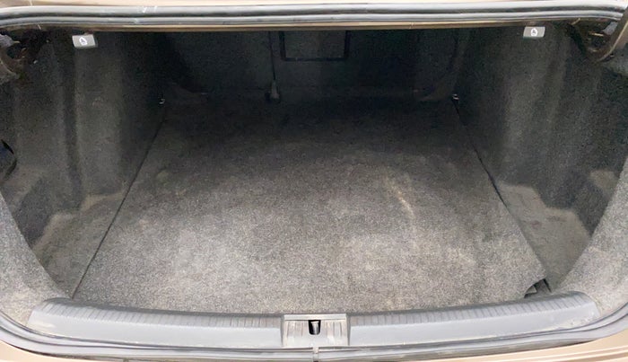 2015 Volkswagen Jetta COMFORTLINE TSI, Petrol, Manual, 53,355 km, Boot Inside