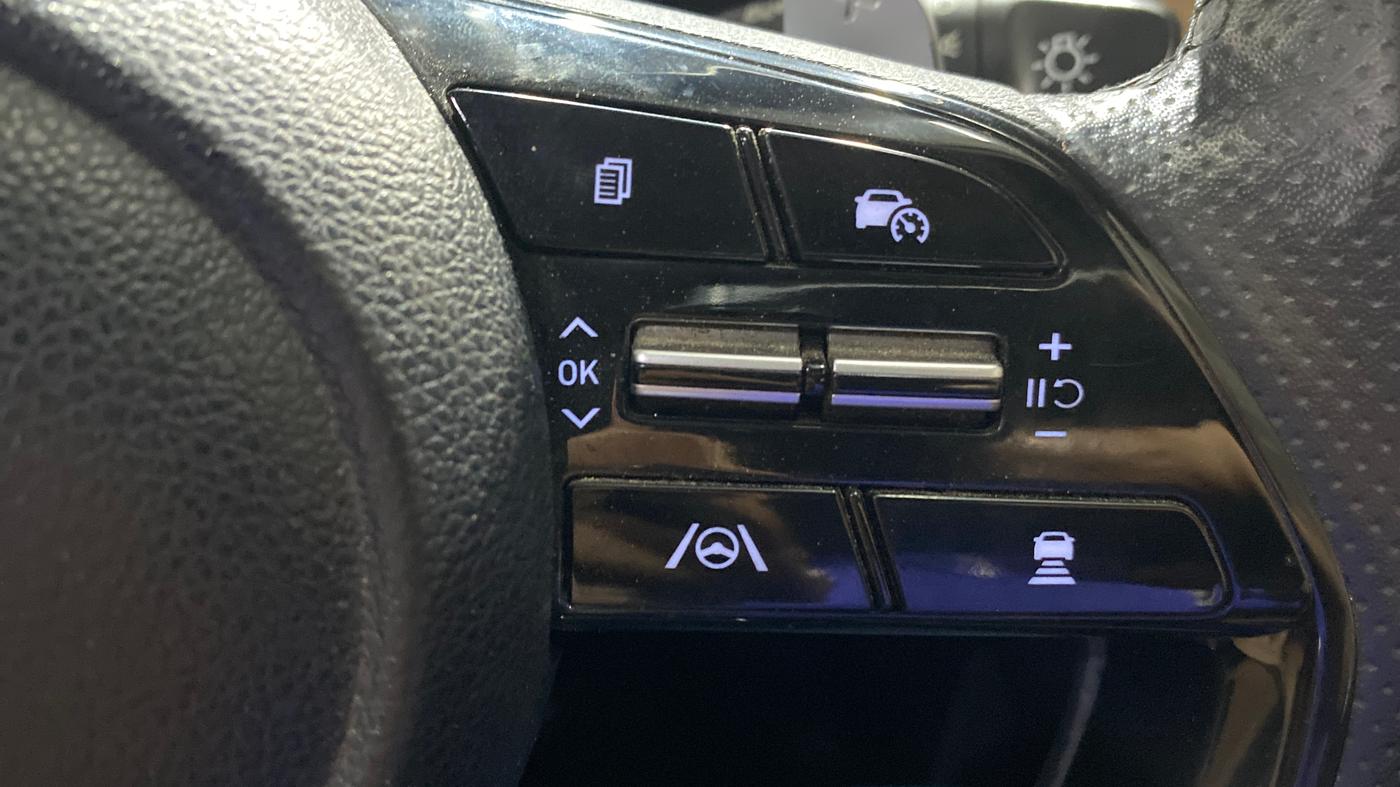 2024 Hyundai ALCAZAR Signature 6 STR 1.5 Diesel Automatic, Diesel, Automatic, 13,741 km, Adaptive Cruise Control