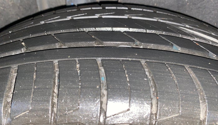 2024 Hyundai ALCAZAR Signature 6 STR 1.5 Diesel Automatic, Diesel, Automatic, 13,704 km, Right Rear Tyre Tread