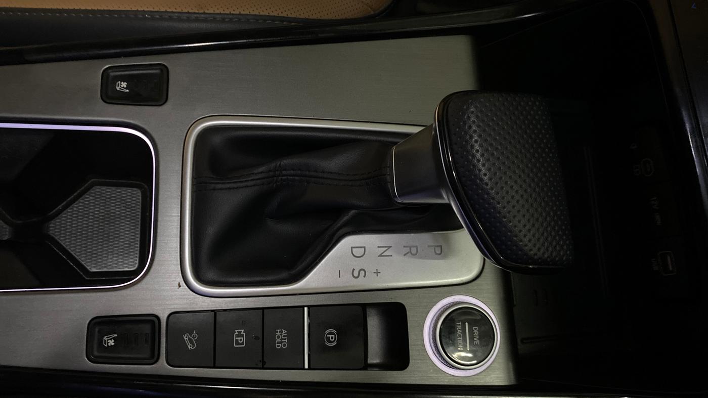 2024 Hyundai ALCAZAR Signature 6 STR 1.5 Diesel Automatic, Diesel, Automatic, 13,741 km, Gear Lever