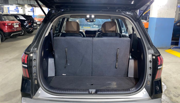 2024 Hyundai ALCAZAR Signature 6 STR 1.5 Diesel Automatic, Diesel, Automatic, 13,704 km, Boot Inside