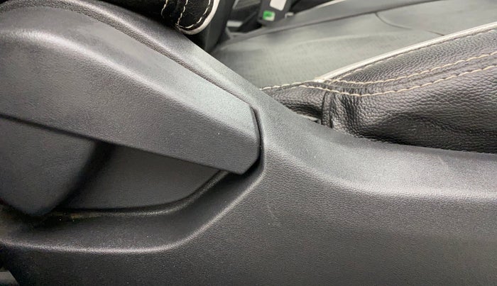 2023 Nissan MAGNITE XE, Petrol, Manual, 11,691 km, Driver Side Adjustment Panel