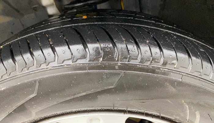 2023 Nissan MAGNITE XE, Petrol, Manual, 11,691 km, Left Front Tyre Tread