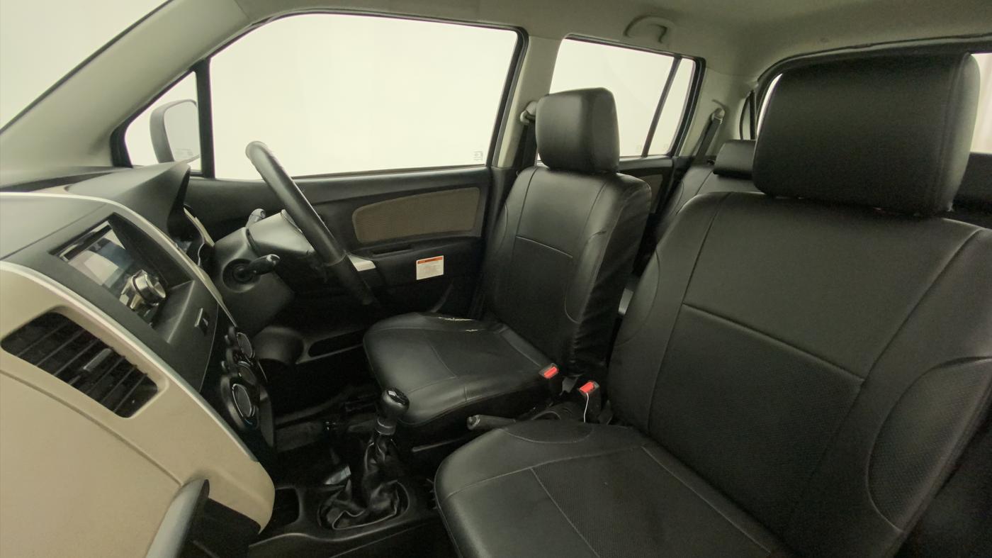 2015 Maruti Wagon R 1.0 LXI CNG, CNG, Manual, 65,215 km, Right Side Front Door Cabin