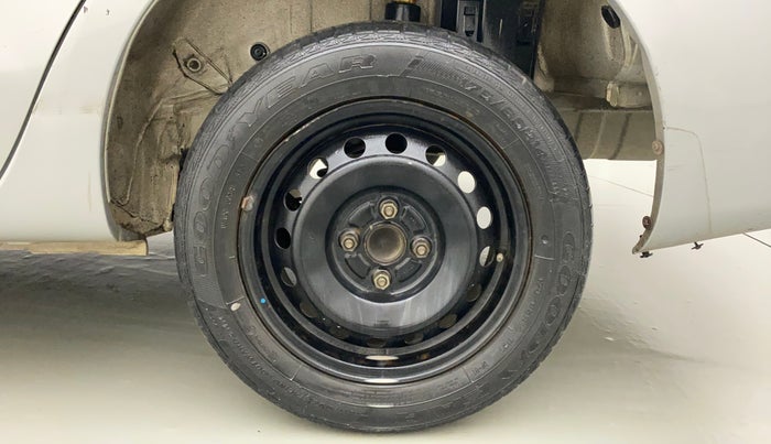 2011 Toyota Etios G, Petrol, Manual, 72,268 km, Left Rear Wheel