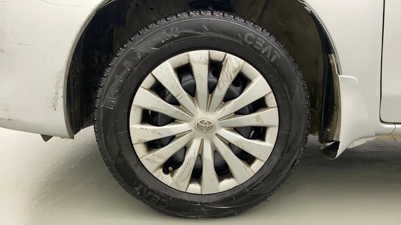 2011 Toyota Etios G, Petrol, Manual, 72,268 km, Left Front Wheel