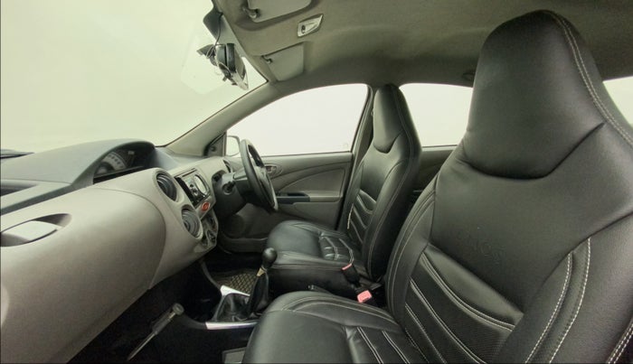 2011 Toyota Etios G, Petrol, Manual, 72,268 km, Right Side Front Door Cabin