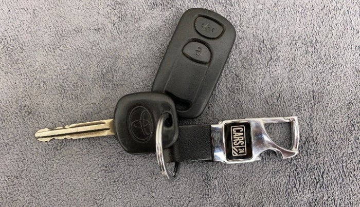 2011 Toyota Etios G, Petrol, Manual, 72,268 km, Lock system - Dork lock functional only from remote key