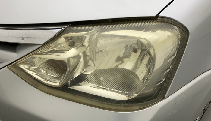 2011 Toyota Etios G, Petrol, Manual, 72,268 km, Left headlight - Minor scratches