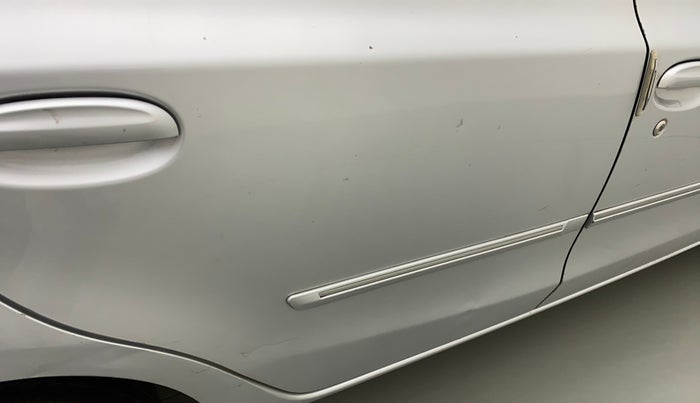 2011 Toyota Etios G, Petrol, Manual, 72,268 km, Right rear door - Slightly dented