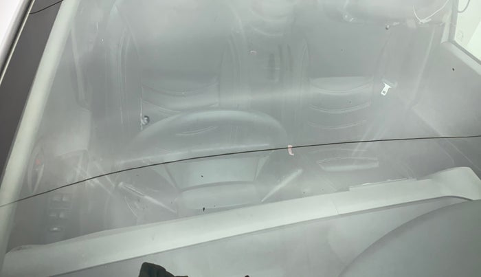 2011 Toyota Etios G, Petrol, Manual, 72,268 km, Front windshield - Minor spot on windshield