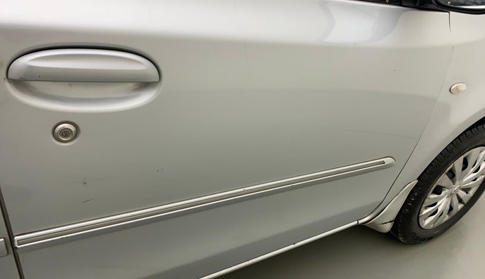 2011 Toyota Etios G, Petrol, Manual, 72,268 km, Driver-side door - Slightly dented