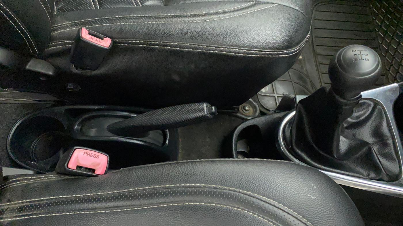 2011 Toyota Etios G, Petrol, Manual, 72,268 km, Gear Lever