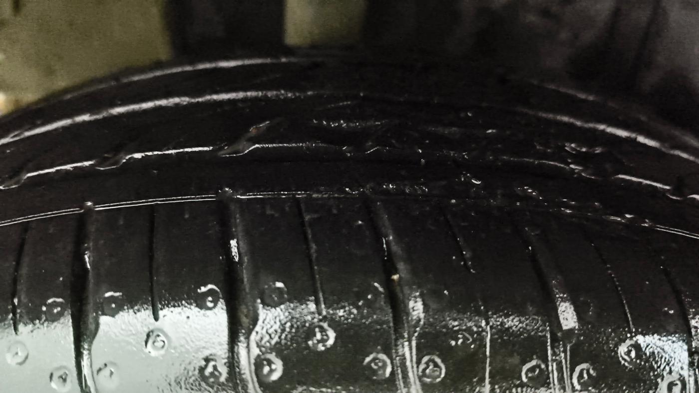 2019 Tata TIGOR XZA PLUS PETROL, Petrol, Automatic, 98,692 km, Right Rear Tyre Tread