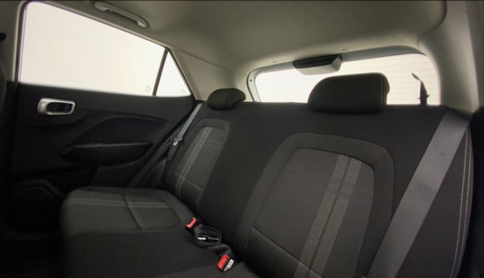 2021 Hyundai VENUE SX PLUS 1.0 TURBO DCT, Petrol, Automatic, 48,113 km, Right Side Rear Door Cabin