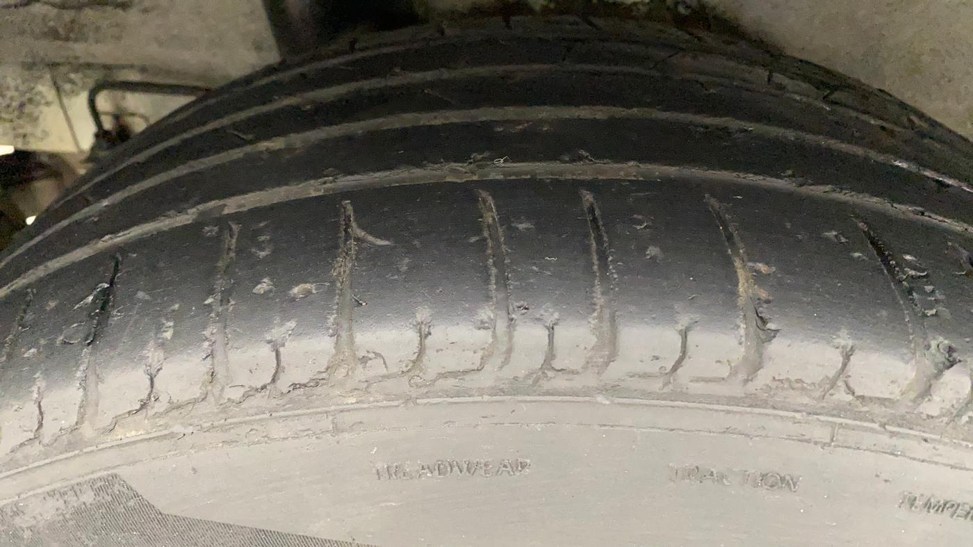 2021 Hyundai VENUE SX PLUS 1.0 TURBO DCT, Petrol, Automatic, 48,113 km, Right Front Tyre Tread