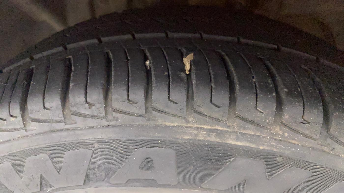2014 Ford Ecosport TITANIUM 1.5L PETROL AT, Petrol, Automatic, 71,724 km, Left Front Tyre Tread