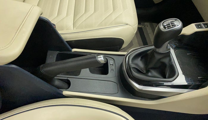 2022 KIA CARENS LUXURY PLUS 1.4 PETROL 7 STR, Petrol, Manual, 20,230 km, Gear Lever